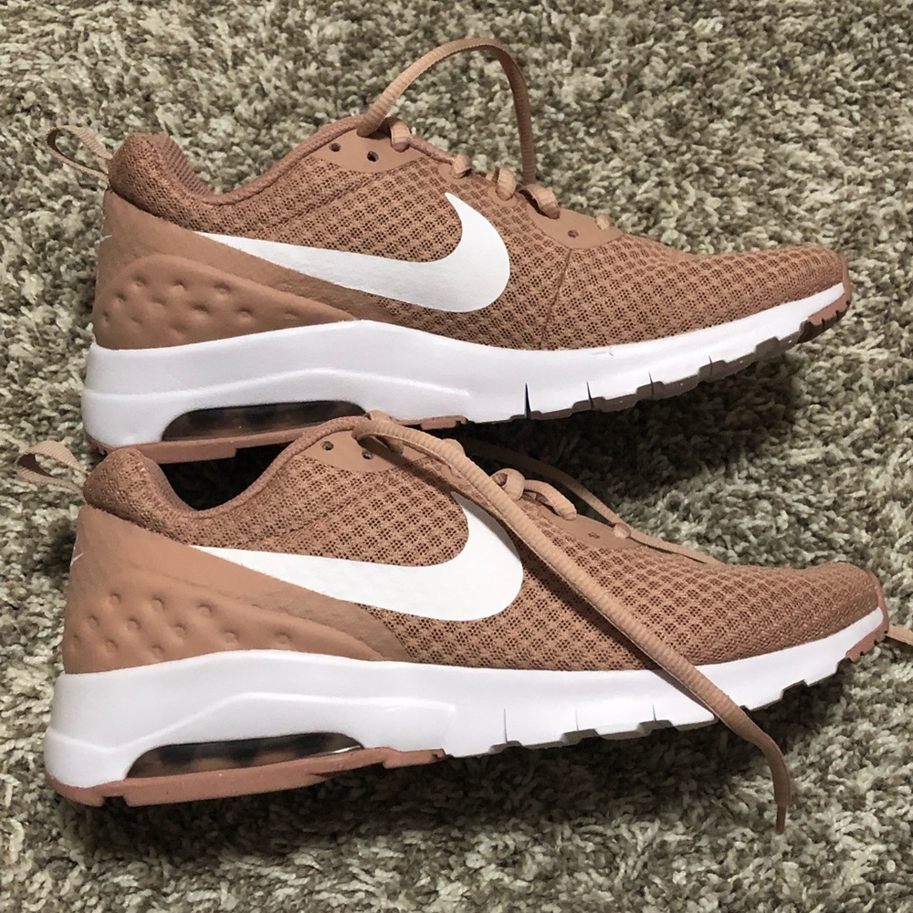 Women’s Nike Air Max
